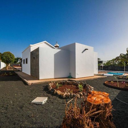Agradable Y Familiar Con Piscina Casa Inima Villa Playa Blanca  Exterior photo