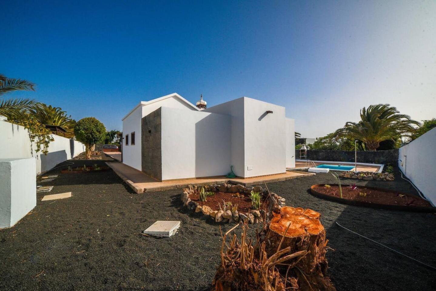 Agradable Y Familiar Con Piscina Casa Inima Villa Playa Blanca  Exterior photo