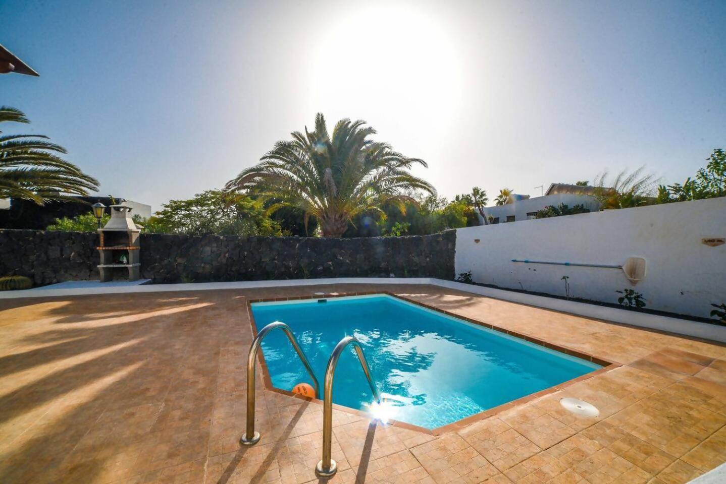 Agradable Y Familiar Con Piscina Casa Inima Villa Playa Blanca  Exterior photo